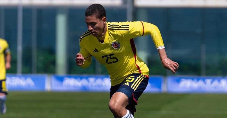 Él es Mateo Mejía el futbolista de la Selección Colombia y Manchester