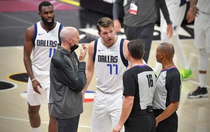 NBA Dallas a un paso de los Playoff con Doncic expulsado