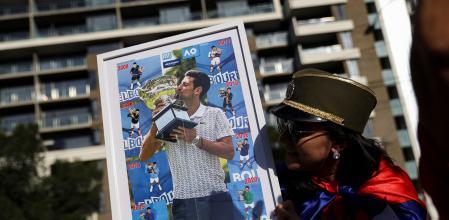 Novak Djokovic, de ser un ídolo mundial a ser la “oveja negra del deporte”