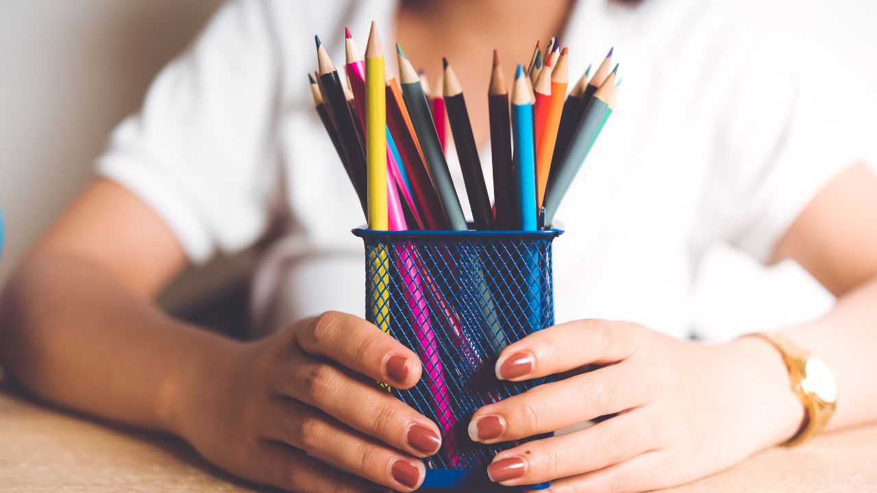 Goodbye Red and Yellow — This Is the Favorite Color of the Smartest People, According to Experts