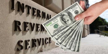 Cheque de reembolso del IRS que se sigue cobrando