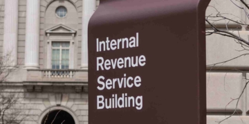 IRS deudas atrasadas miles de millones