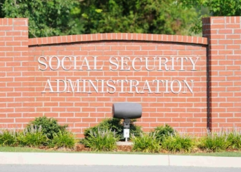 Recortes de empleados en el Seguro Social