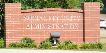 Recortes de empleados en el Seguro Social