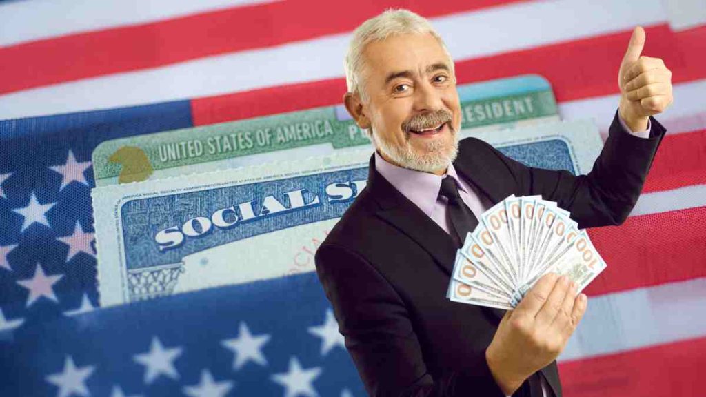 Average Social Security retirement benefit payment amount by age