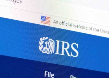 IRS phone numbers for the 2025 tax season
