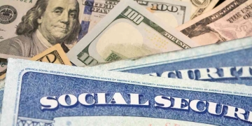 Retirement benefit payments of up to $2,831 at 62 to be paid by Social Security if eligible Social Security payments of up to $2,831 for 62-year-olds who qualify