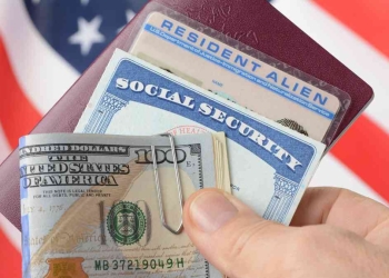 Getting Social Security if you have a Green Card in 2025