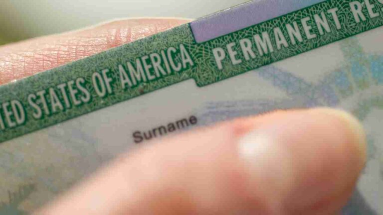 Green Card EEUU how to get it in 2025
