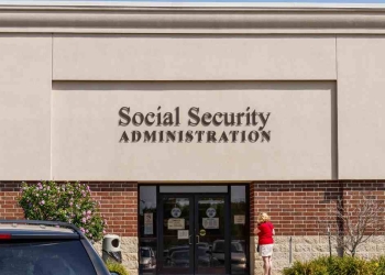 Many Americans wonder if the Social Security offices are open for walk-ins in 2025