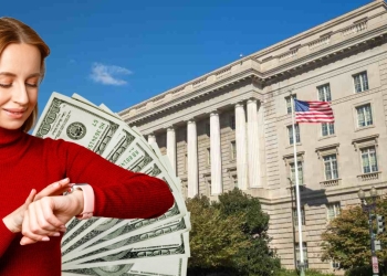 Time of day the IRS may deposit 2024 tax refunds in 2025