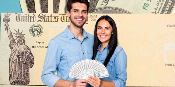 IRS and the top 3 States with highest number of eligible taxpayers for a 2021 refund