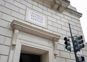 IRS tips for taxpayers with the May 1 deadline to pay and file