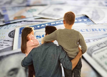 Social Security payments for a spouse and two children in May 2025