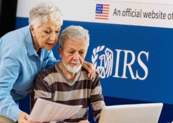 How to get a direct deposit from the IRS instead of a paper check