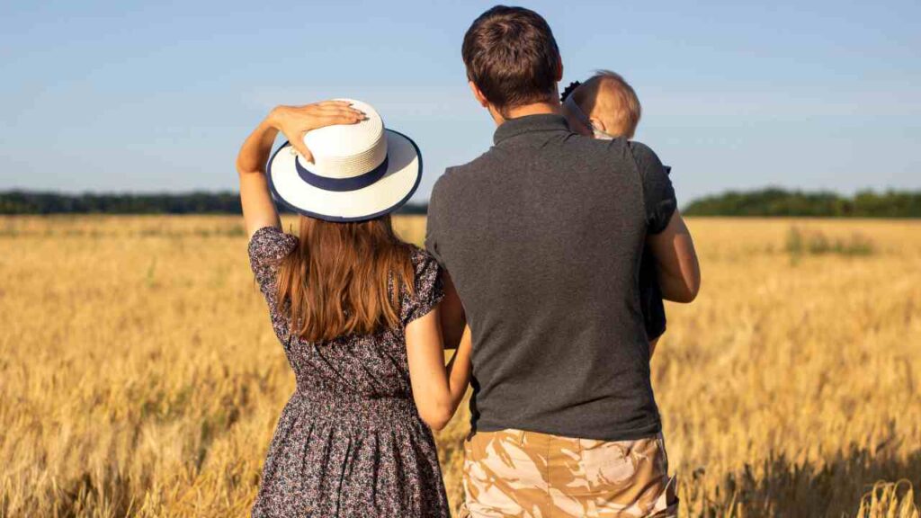IRS tax credit eligibility for couples with children