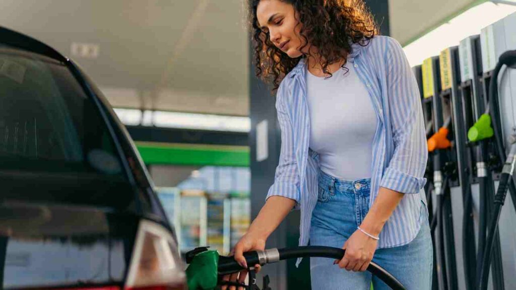 Gas prices are the lowest in 4 years, but here are the states with the highest prices