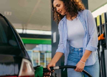 Gas prices are the lowest in 4 years, but here are the states with the highest prices