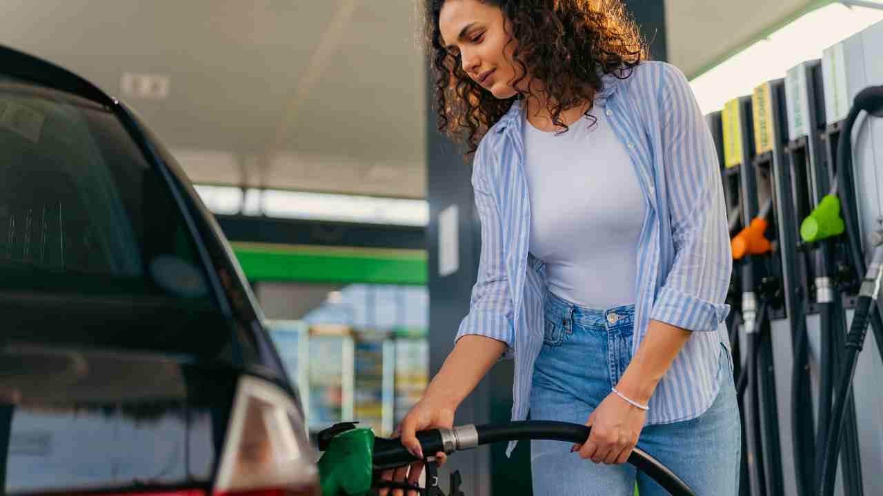 Gas prices are the lowest in 4 years, but here are the states with the highest prices