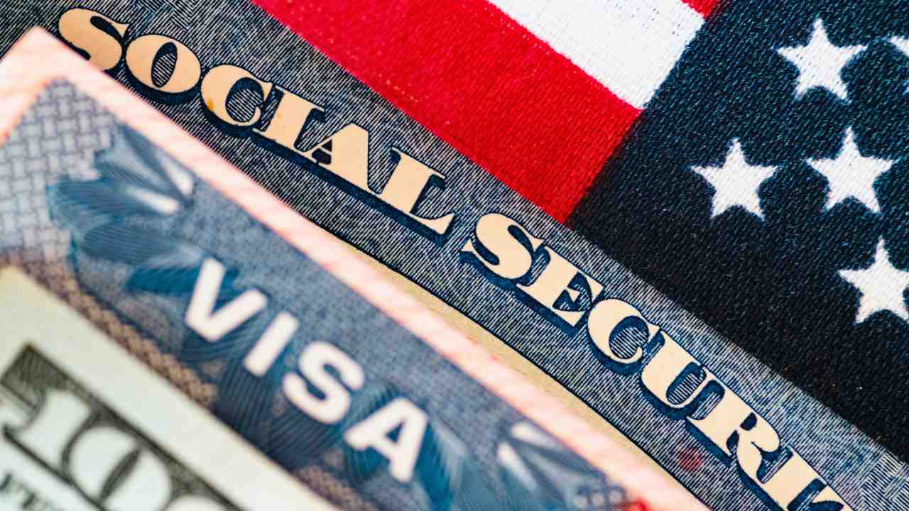 Social Security payment schedules shows 2 paydays for SSI in August