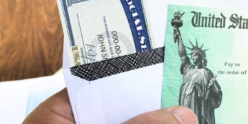 Why is the SSA keeping their paper checks?