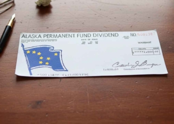 Alaska's stimulus check are financed by oil exploitation