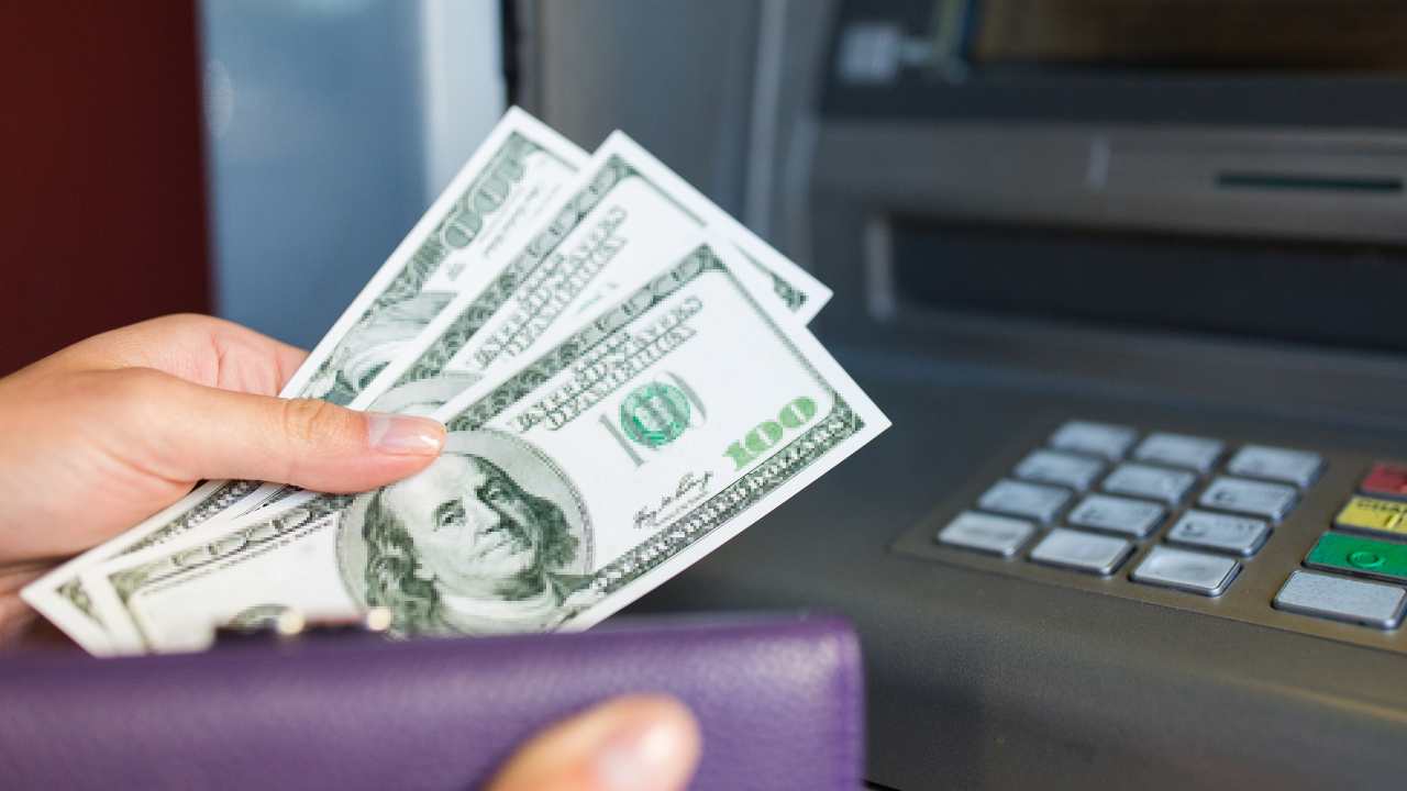 Surplus Refunds Hit Georgia Accounts: What to Know About the $500 Checks
