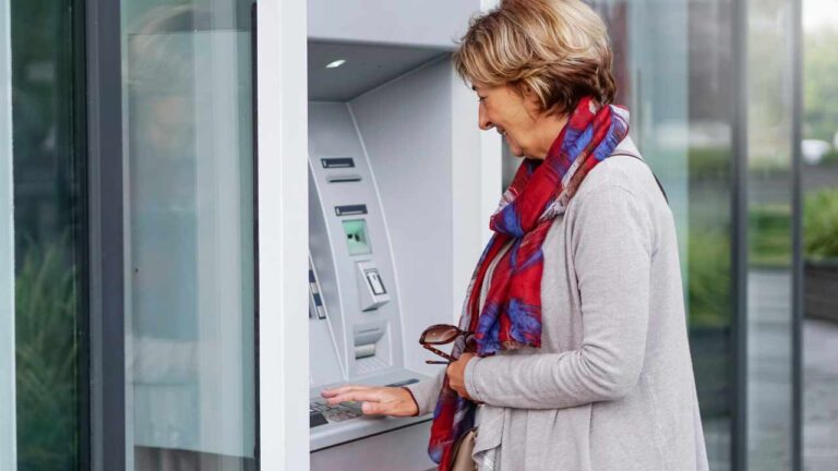 Social Security in 2025: Payment Dates, Average Benefits, and the Looming Insolvency Crisis