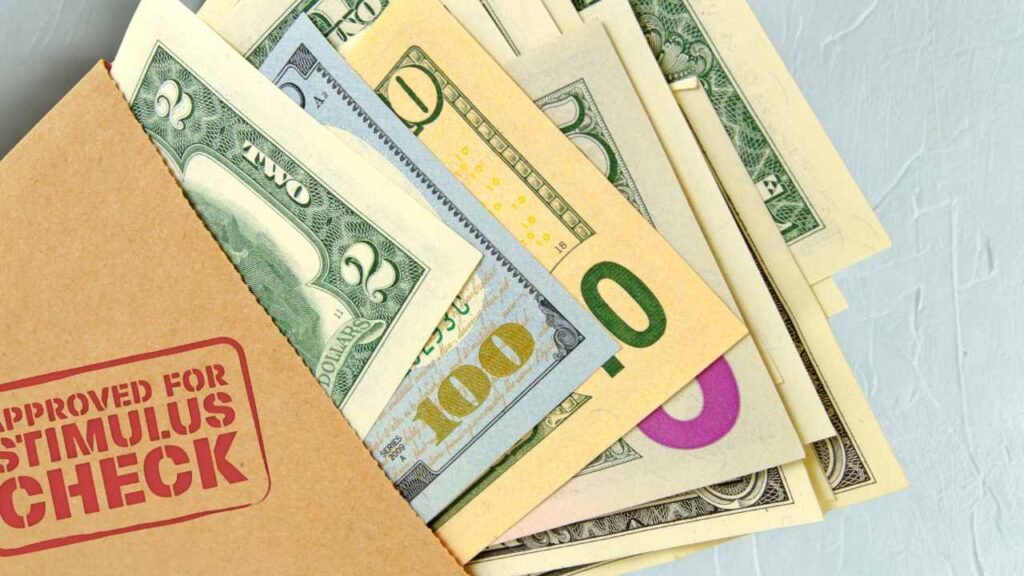 Oil revenues are turned into stimulus checks for Alaskans