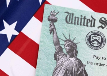 How to keep receiving your tax refunds now that the IRS removed the paper checks