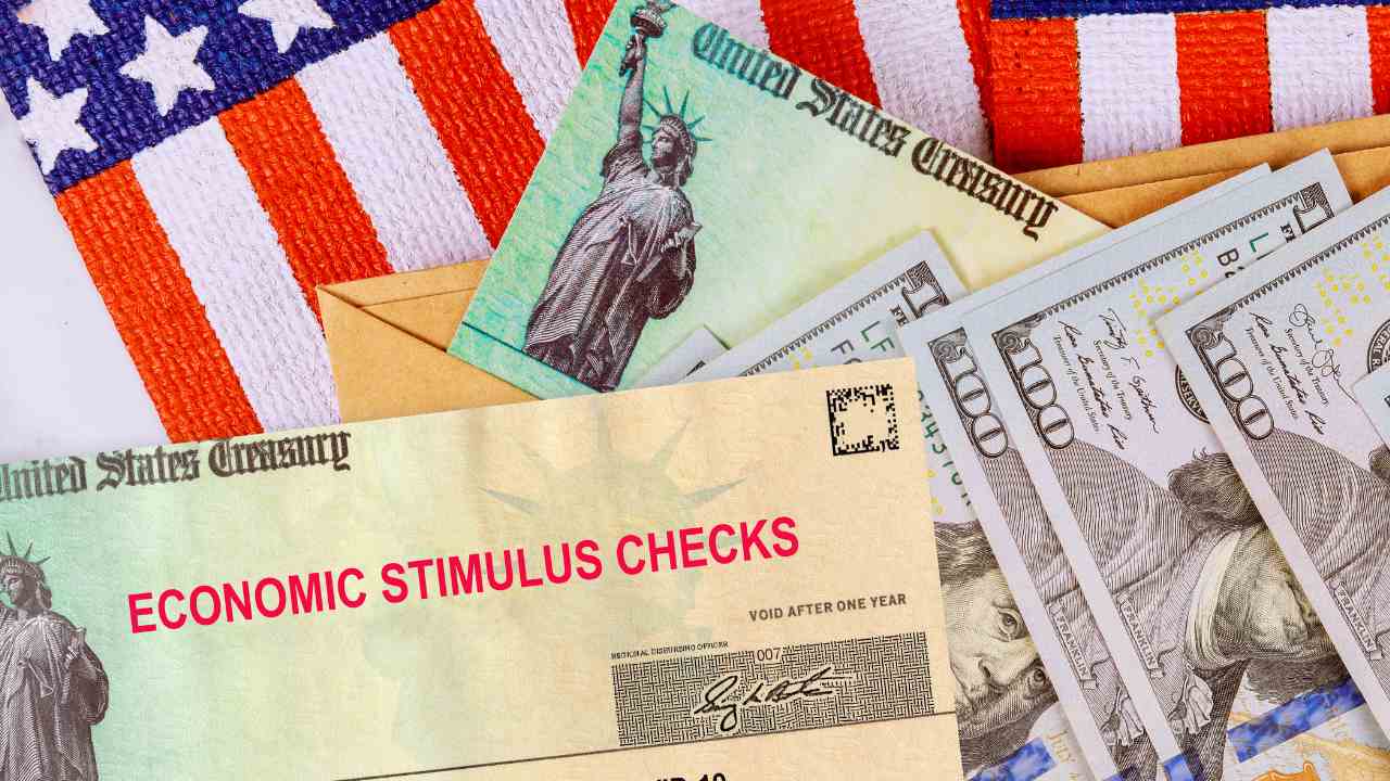 Viral $1,390 IRS stimulus checks: are they true?