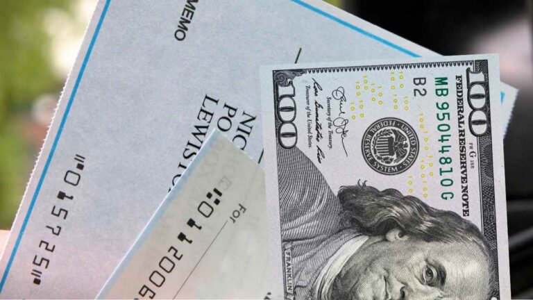 Trump's Tariffs Stimulus Checks