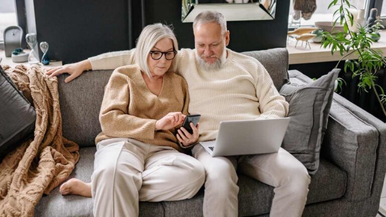 The variable reductions or increments when claiming retirement at different ages