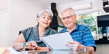 Retirement at 62 vs. 67: the monthly difference in 2026 is bigger than most people expect