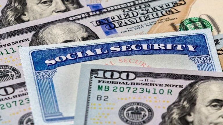 The maximum Social Security benefit in 2026 is $5,251 per month: Who's getting it?