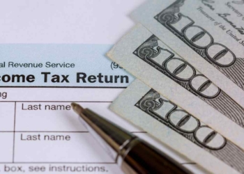 IRS data shows higher average refunds, but experts warn a larger refund doesn't always mean lower taxes