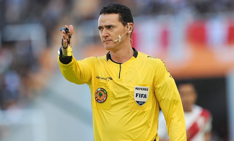 Federación Chilena pidió suspensión del árbitro colombiano Wilmar Roldán