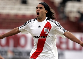 Falcao vuelve a mostrar su fanatismo en un día especial para River Plate