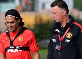 Louis van Gaal: «Me llamaron para reemplazar a Juan Carlos Osorio»