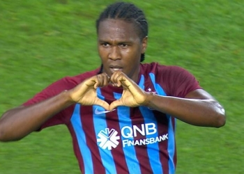 Hugo Rodallega confirma que sí hay diálogos para jugar con Olimpia