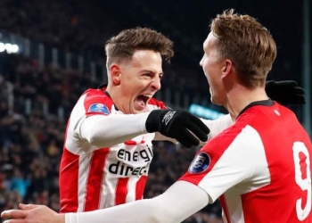¡Santiago Arias, mejor lateral de la década en Holanda!