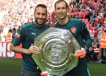 Se retira Petr Cech y el Napoli todavía no compró a David Ospina… ¿entonces?