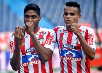 Junior y San Lorenzo formarán así en el Nuevo Gasómetro
