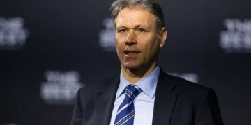 FIFA 20 sacó de su registro a Marco Van Basten