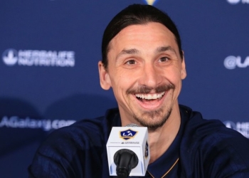 Pescara bromeó en redes sociales con el fichaje de Zlatan Ibrahimovic