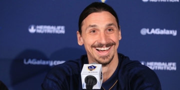 Pescara bromeó en redes sociales con el fichaje de Zlatan Ibrahimovic