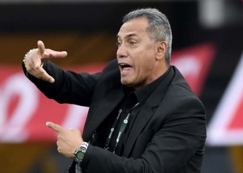 Hernán Torres dejó de ser el técnico del Alajuelense de Costa Rica