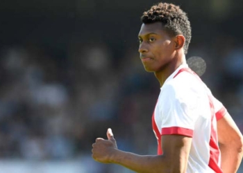 Mateo Casierra dejó el fútbol europeo para jugar en Argentina