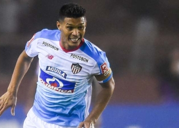 Teo Gutiérrez: «En Colombia les falta mucho a los hinchas, solo van al estadio en finales»