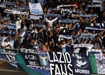 Ultras de la Lazio causan indignación por comportamientos machistas